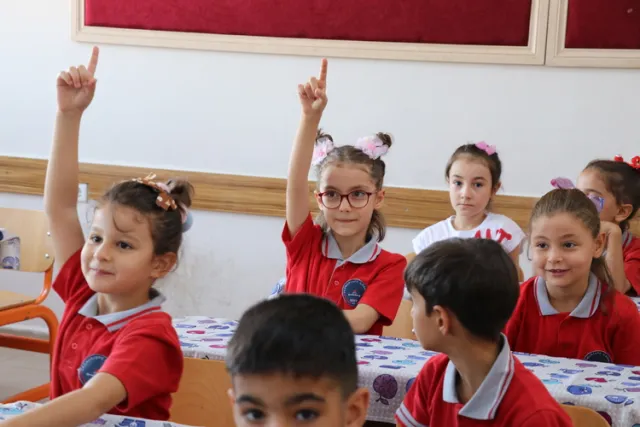 Okul Alışverişinde Fiyat Şoku: Kırtasiye ve Forma Masrafları Yüzde 30 Arttı