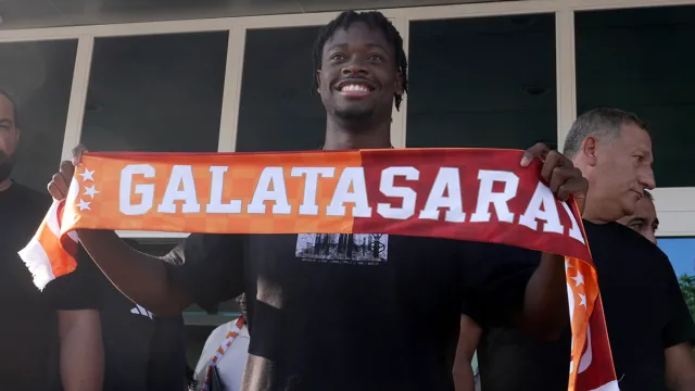 Galatasaray'dan Bomba Transfer: Bitshiabu KAP'a Bildirildi