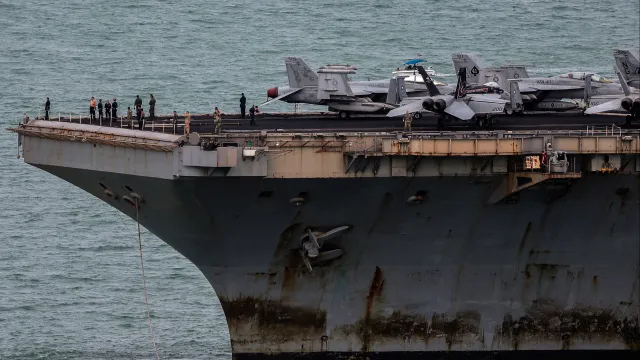 Aylarca Denizde Kalan USS Abraham Lincoln Uçak Gemisinin Son Hali Şaşırtti