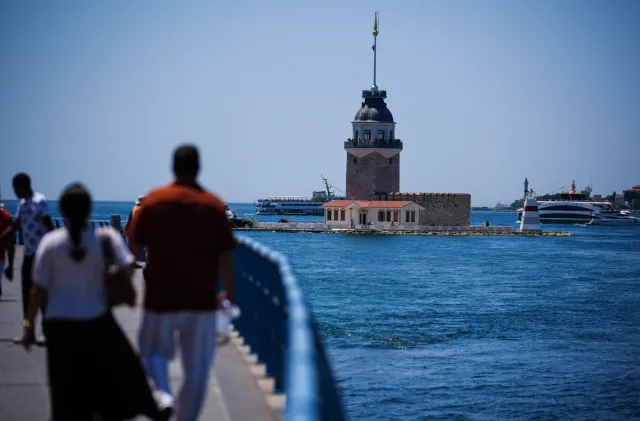İstanbul'da Sıcaklıklar 10 Derece Birden Düşüyor: Meteoroloji'den Son Uyarılar