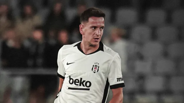 Beşiktaş'tan Ayrılan Amir Hadziahmetovic Yeni Takımıyla Anlaştı