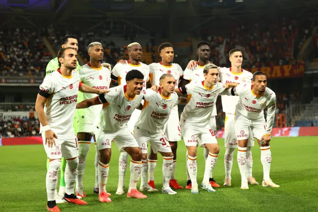 Galatasaray'da Sporting Maçı Öncesi Kritik Eksikler: Şampiyonlar Ligi Kadrosu Açıklandı