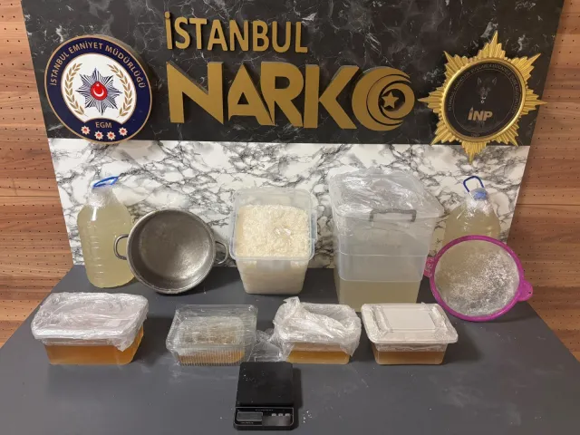 İstanbul'da Dev Uyuşturucu Operasyonu: 26 Kilo Metamfetamin Ele Geçirildi