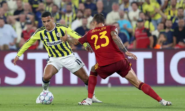 Fenerbahçe, UEFA Şampiyonlar Ligi'ne Değerli Bir Puanla Başladı