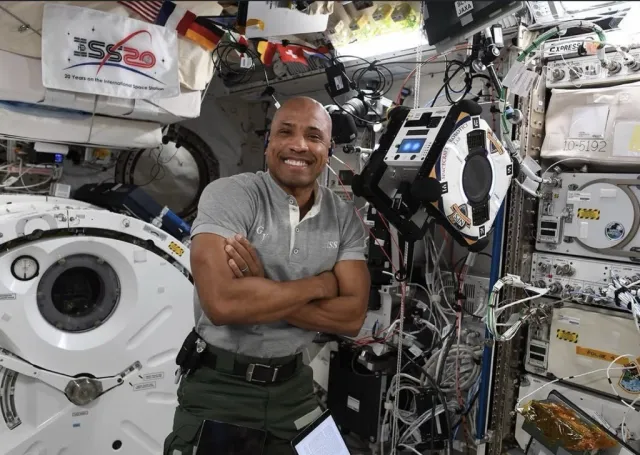 54 Yıl Sonra Ay'a Giden NASA Astronotları Tek Tek Görevden Ayrıldı