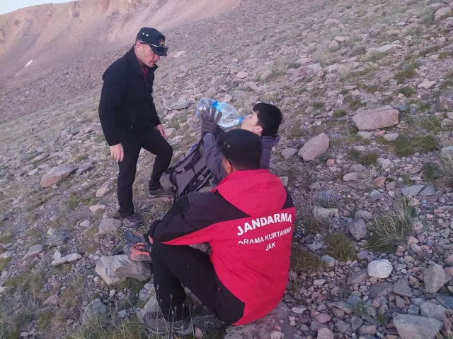 Erciyes Dağı'nda Mahsur Kalan Turist Ekipler Tarafından Kurtarıldı