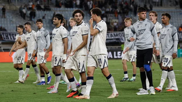 Beşiktaş maçı öncesi şok! UEFA Avrupa Ligi'nde 19:45 seansında sürpriz sonuçlar