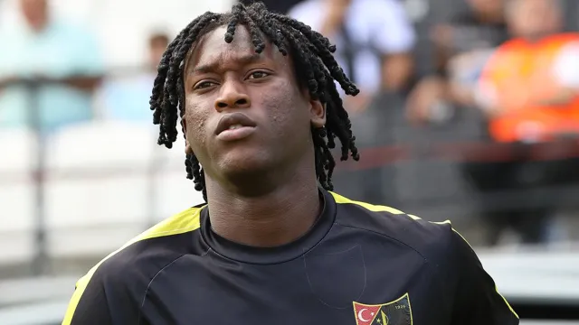 İstanbulspor futbolcusu Elvin Mendy hastaneye kaldırıldı