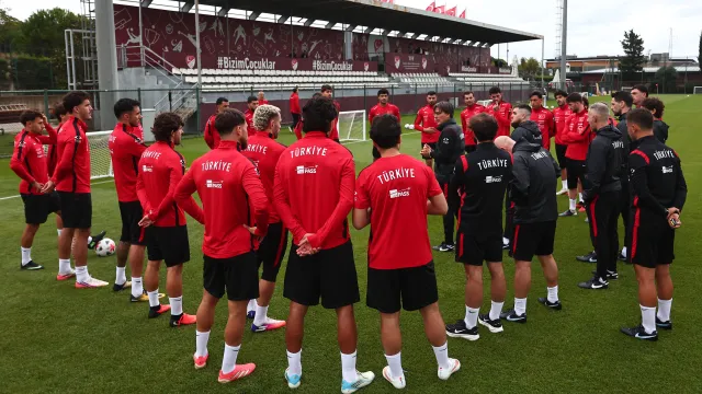 A Milli Takım'da Fransa mesaisi sürüyor: 4 futbolcu bugünkü antrenmana dahil oldu