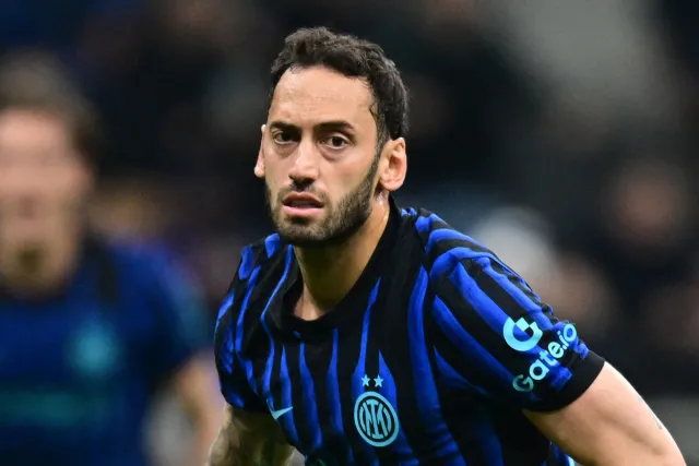 Hakan Çalhanoğlu transferinde flaş gelişme! Sözleşme detaylarını duyurdular