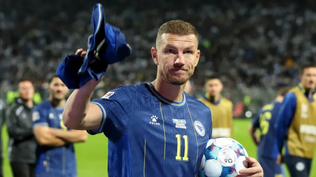 Bir dönem sona erdi, Edin Dzeko bıraktı