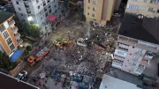 Maltepe'de çöken binanın molozlarından deniz kabuğu çıktı