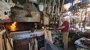 50 yıldır aynı işi yapıyor. Rıza Usta'nın ardından bu mesleği sürdürecek kimse yok