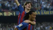 Herkes Ronaldinho'nun Messi'ye veda mesajını konuşuyor! Dünya, Arjantinli yıldızı böyle uğurladı