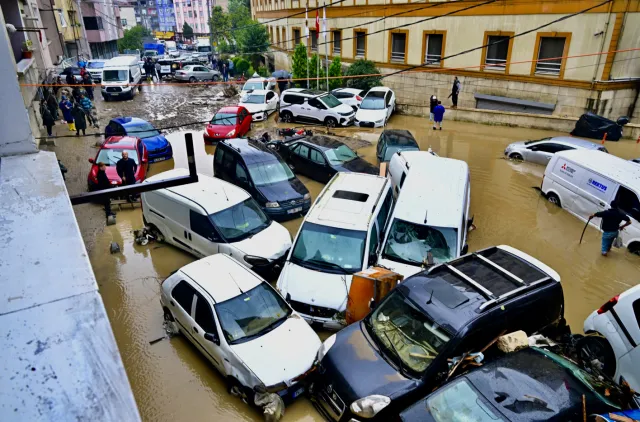 Bakan Çiftçi İstanbul'daki sel felaketinin bilançosunu açıkladı