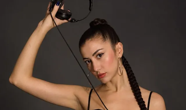 Sibel Kaçan: Dansla Başlayan Yolculuktan DJ'liğe ve Müziğin Özgür Dünyasına