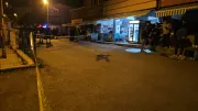 Boşanma aşamasındaki eşini ve araya giren genci vurdu