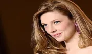Dünyaca ünlü oyuncu Hunter Schafer cinsiyet uyum sürecini anlattı