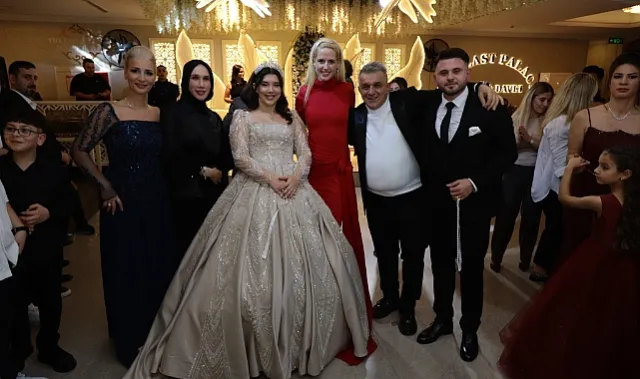 Ünlü televizyon yapımcısı Kadir Balık'ın mutlu gecesi