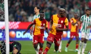 Galatasaray deplasmanda 3 puanı 4 golle aldı
