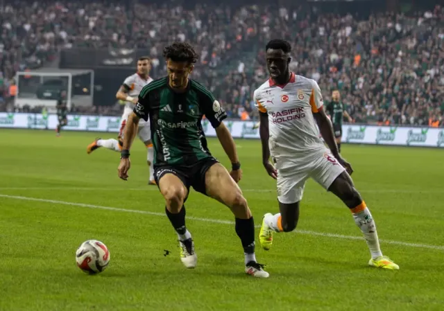 Galatasaray Kocaelispor Karşı Karşıya: Süper Lig'de Dev Mücadele