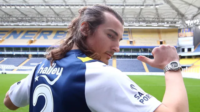 Fenerbahçe'de Ayrılık Rüzgarı: Çağlar Söyüncü ve O İsim Veda Ediyor