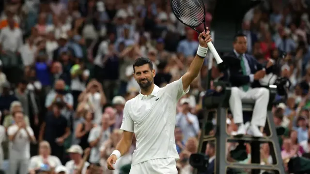 Novak Djokovic'ten Wimbledon'da Rakibine Şans Tanımadı