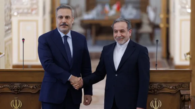 Dışişleri Bakanı Hakan Fidan'dan İranlı Mevkidaşı Arakçi ile Kritik Görüşme