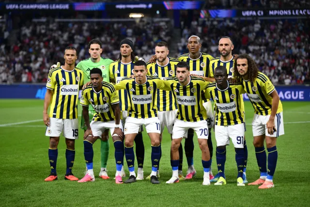 18 Yıl Sonra Gelen Mutluluk Spor Manşetlerinde: Fenerbahçe Şampiyonlar Ligi'nde