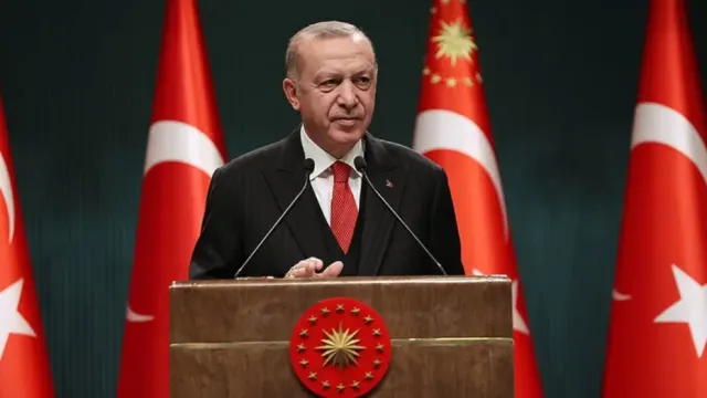 Cumhurbaşkanı Erdoğan'dan Galatasaray'a Şampiyonluk Telefonu