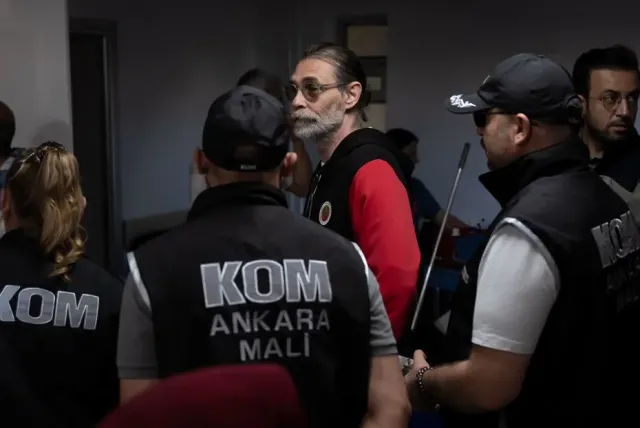 Görevden Uzaklaştırılan Erdal Beşikçioğlu'nun Esrar Testi Pozitif Çıktı