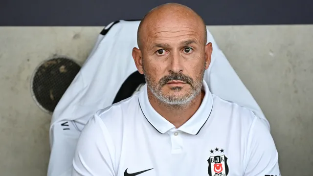 Vincenzo Italiano Raporunu Sundu: Beşiktaş'ta Orta Saha Transferi İçin Girişimler Hızlandı