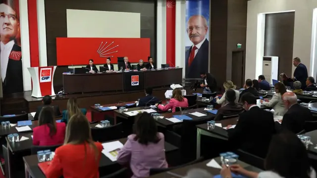 CHP'de Kritik Süreç: Parti Meclisi'nde Kılıçdaroğlu ve Özel Destekçileri Belli Oldu