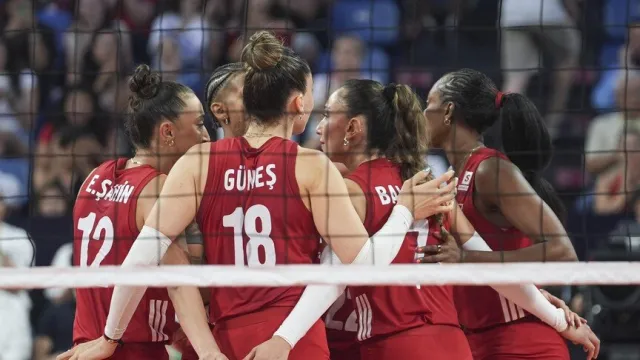 Türkiye-Polonya Voleybol Maçı Ne Zaman, Saat Kaçta ve Hangi Kanalda? Filenin Sultanları Parkede