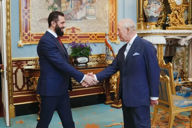 Suriye Devlet Başkanı Ahmed Şara'dan Londra'da Kritik Temaslar: Kral Charles ile Görüştü