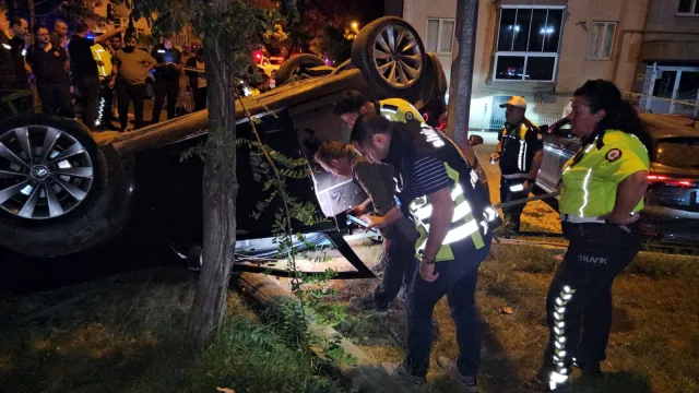 Edirne'de Korkunç Kaza: Takla Atan Otomobilde Kopan Parmak Dakikalarca Arandı