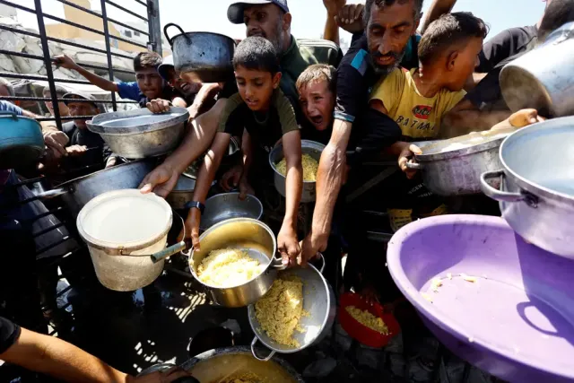 İsrail'den Gazze'ye Saldırı: Yemek Dağıtım Noktası Vuruldu