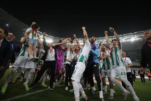 Muğlaspor Tarihi Başarı: Trendyol 1. Lig'e Yükseldi