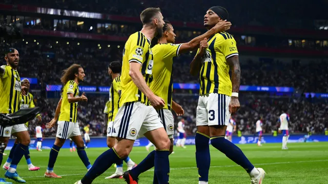 Fenerbahçe - Roma Maçı Canlı Anlatım: Devler Ligi Heyecanı Başlıyor
