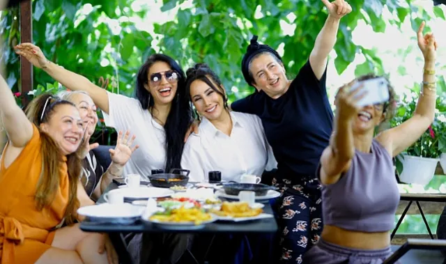 Asena'dan Yeni Şarkı Sürprizi: Kahveleşelim Klip Çekimleri Tamamlandı