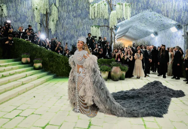 Met Gala 2026: Moda Sanattır Temasıyla Ünlüler Geçidi