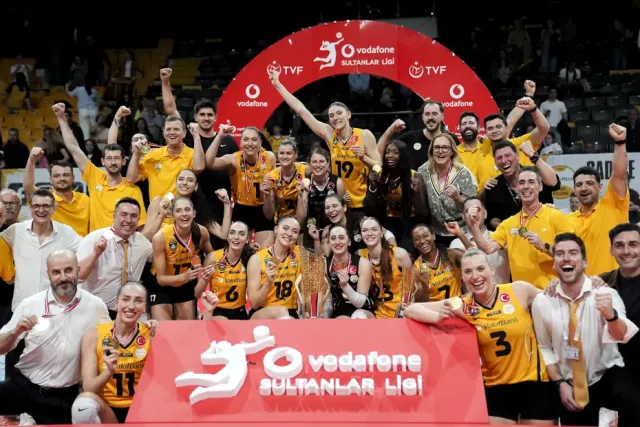Vodafone Sultanlar Ligi'nde Şampiyon VakıfBank: Tarihi Zafer