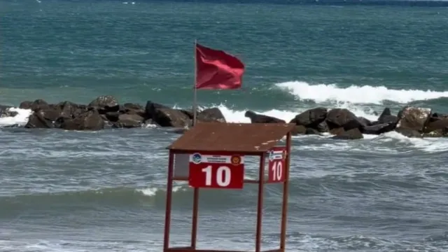 İstanbul'un İki İlçesinde Olumsuz Hava Şartları Nedeniyle 2 Gün Denize Girme Yasağı