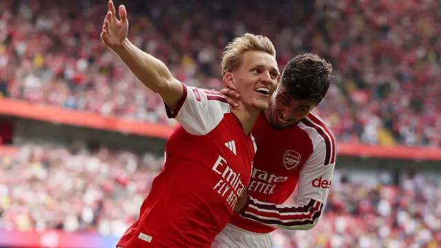 Arsenal'den Gövde Gösterisi: Manchester City'yi Mağlup Eden Topçular Kupayı Aldı