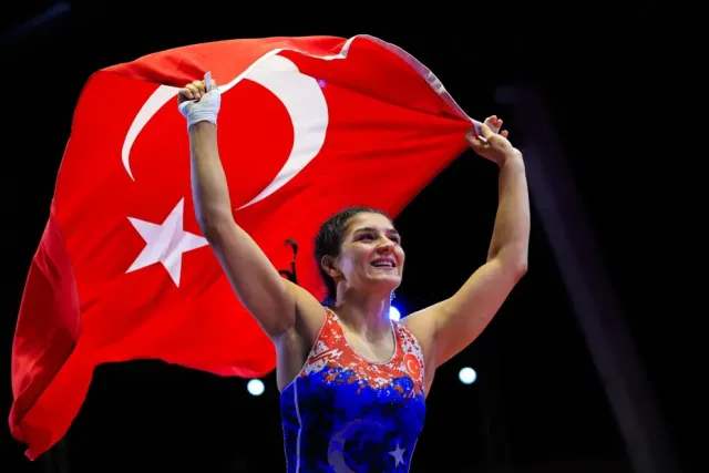 Milli Güreşçi Nesrin Baş'tan Tarihi Başarı: Avrupa Şampiyonluğunda Altın Madalya