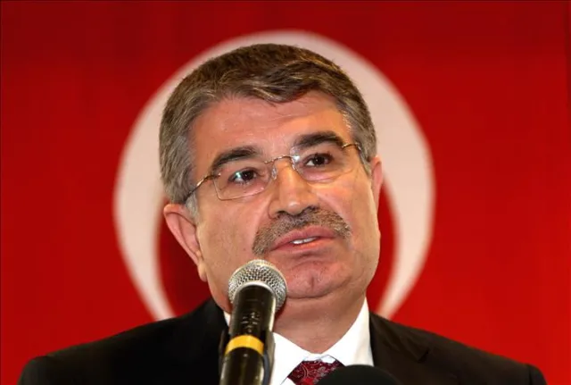 Eski Bakan İdris Naim Şahin'e Yurt Dışına Çıkış Yasağı