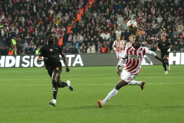 Galatasaray'ın Samsunspor Mağlubiyeti Sonrası Spor Yazarlarından Sert Eleştiriler