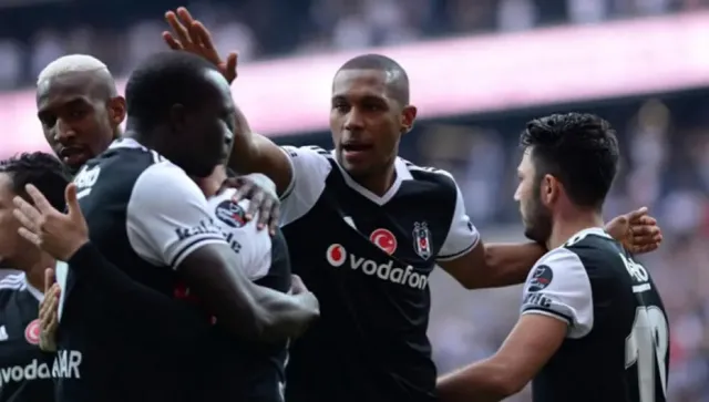 Beşiktaş'ın Efsane İkilisi Marcelo ve Holosko'dan Geri Dönüş Sinyali