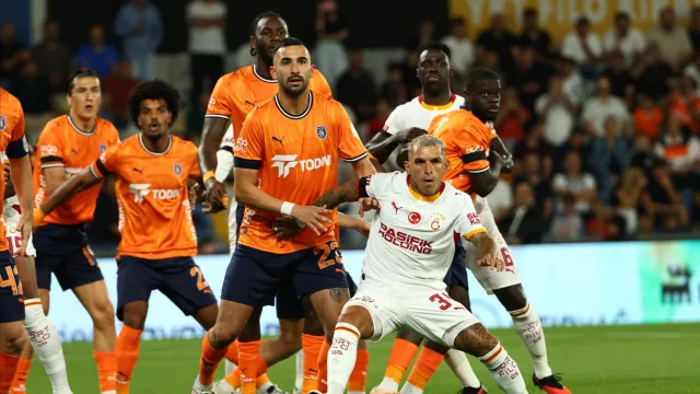 Nefes Kesen Derbide Galatasaray Başakşehir'i Son Dakikalarda Yıktı