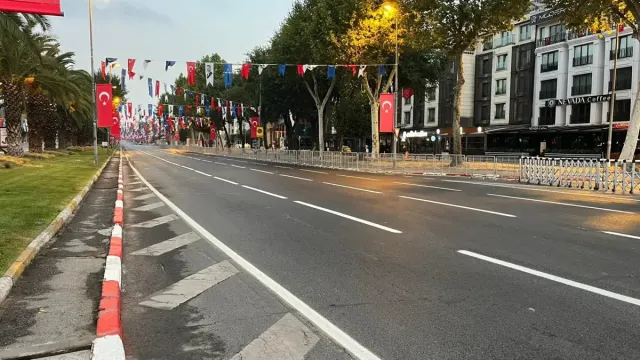 İstanbul'da Pazar Planı Yapanlar Dikkat! Bazı Yollar Trafiğe Kapatıldı